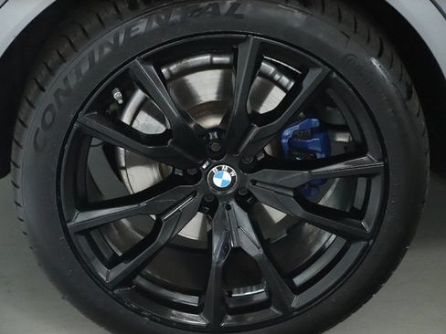 Used 2023 BMW X7 xDrive40i w/ M Sport Package AWD/4WD image 41