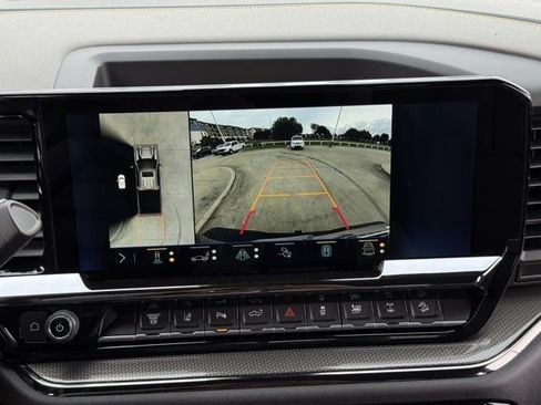 New 2026 Chevrolet Silverado 2500 ZR2 AWD/4WD image 15