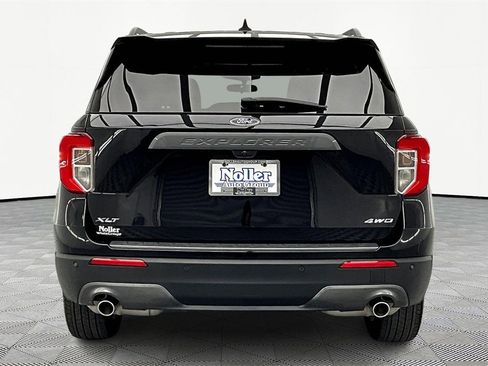 Used 2023 Ford Explorer XLT w/ Equipment Group 202A image 4