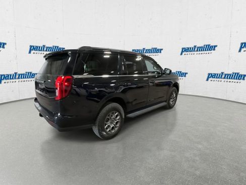 Used 2025 Ford Expedition Active image 11