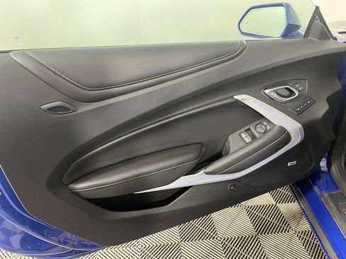 Used 2020 Chevrolet Camaro LT w/ RS Package RWD image 10