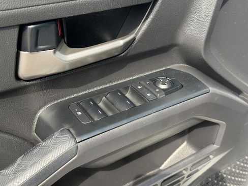 Used 2024 Toyota Tacoma TRD Sport AWD/4WD image 17