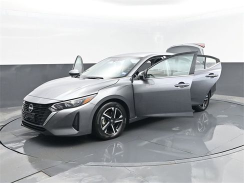 Used 2024 Nissan Sentra SV image 28