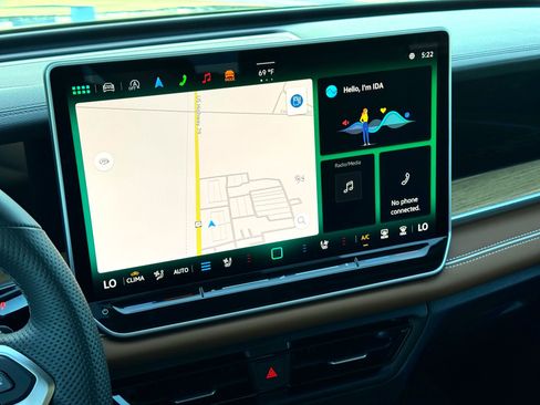 Used 2026 Volkswagen Tiguan SEL R-Line image 31