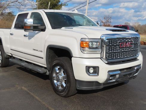 Used 2019 GMC Sierra 3500 Denali w/ Duramax Plus Package image 26