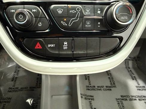 Used 2017 Chevrolet Bolt Premier w/ Driver Confidence II Package FWD image 32