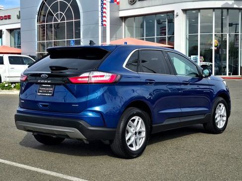 Used 2024 Ford Edge SEL image 4