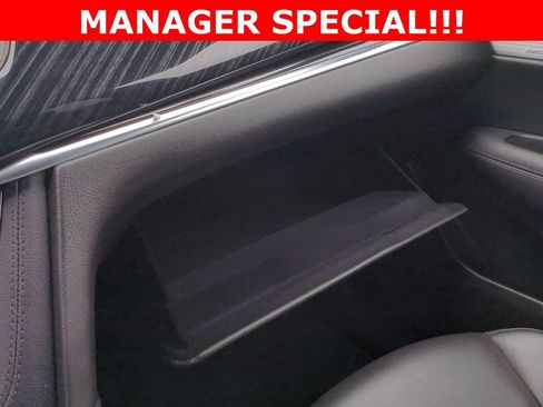 Used 2025 Cadillac XT6 Premium Luxury image 25