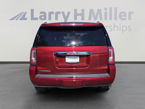 Used 2019 GMC Yukon Denali image 4