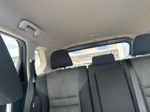 Used 2025 Nissan Rogue SV FWD image 23
