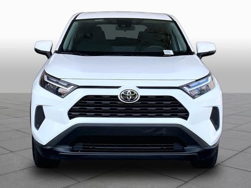 Used 2025 Toyota RAV4 LE FWD image 4