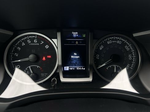 Certified 2023 Toyota Tacoma SR5 image 18