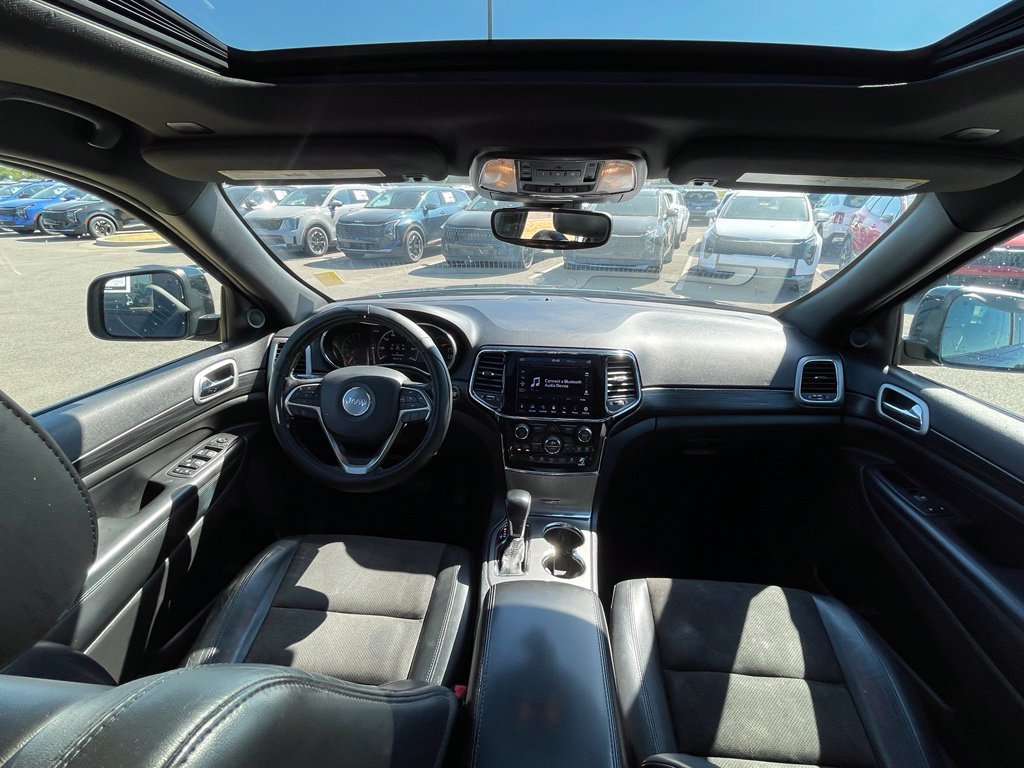 Used 2020 Jeep Grand Cherokee Altitude AWD/4WD image 19