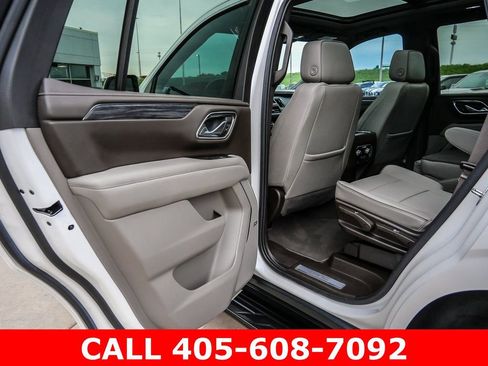 Used 2023 GMC Yukon SLT AWD/4WD image 25