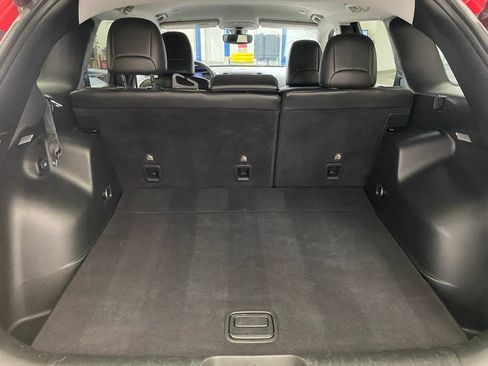 Used 2019 Jeep Cherokee Trailhawk AWD/4WD image 14