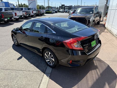 Used 2016 Honda Civic EX image 4