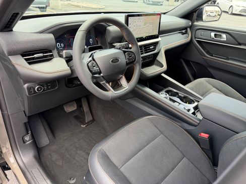 New 2026 Ford Explorer Tremor w/ Tremor Convenience Package AWD/4WD image 9