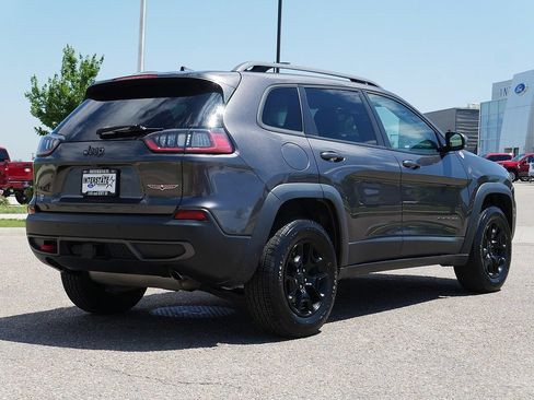 Used 2019 Jeep Cherokee Trailhawk w/ Comfort/Convenience Group AWD/4WD image 5