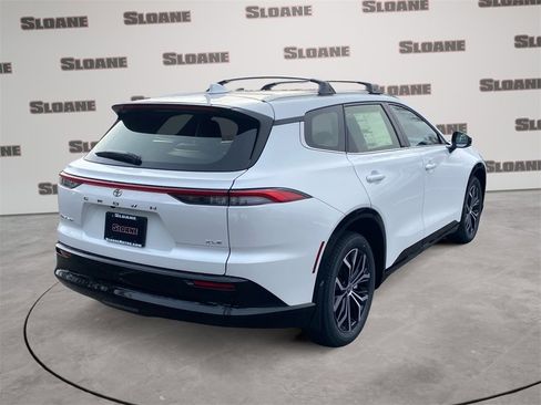 New 2025 Toyota Crown Signia image 5