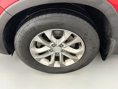 Used 2020 Hyundai Santa Fe SE AWD/4WD image 11