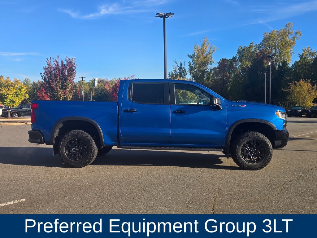 Used 2023 Chevrolet Silverado 1500 ZR2 w/ Technology Package AWD/4WD image 2