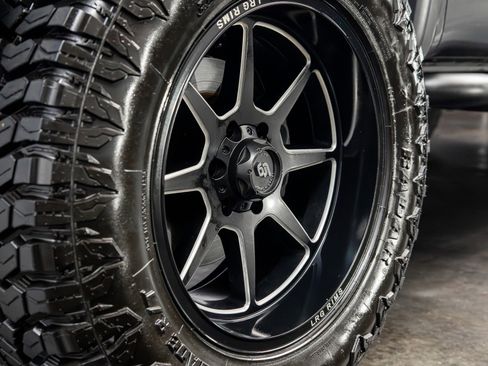 Used 2019 Nissan Titan PRO-4X image 12