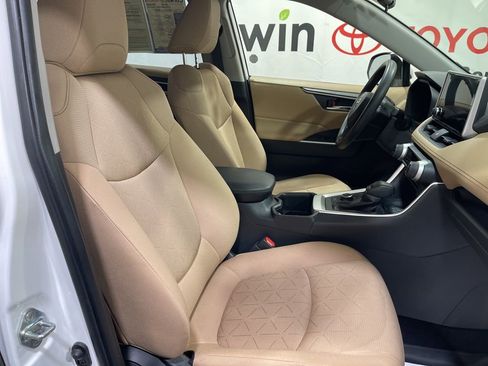 Used 2023 Toyota RAV4 XLE w/ Convenience Package image 13