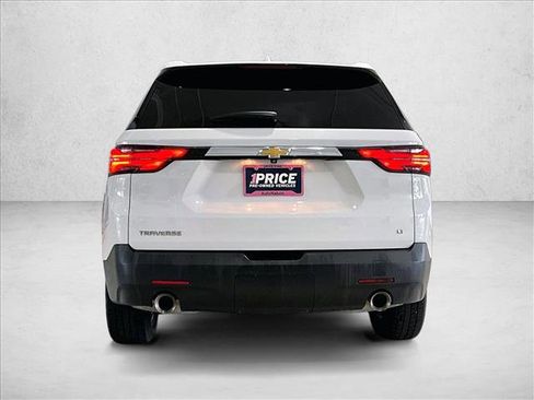 Used 2023 Chevrolet Traverse LT FWD image 4