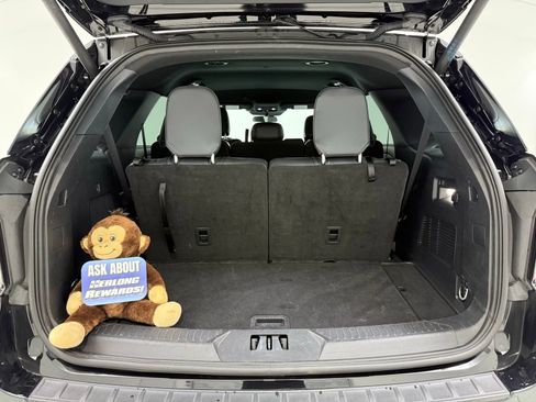 Used 2025 Ford Explorer ST-Line w/ ST-Line Street Pack image 8