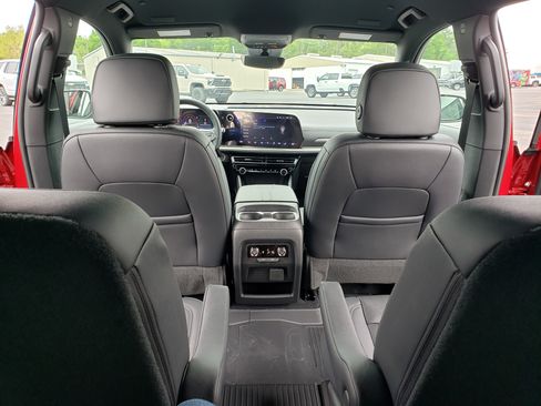 New 2026 Chevrolet Traverse LT FWD image 35