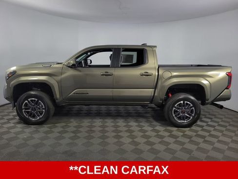 Used 2025 Toyota Tacoma TRD Sport image 5