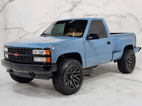 Used 1993 Chevrolet Silverado 1500 4x4 Regular Cab image 9