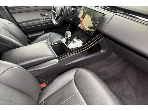 Used 2025 Land Rover Range Rover Sport SE AWD/4WD image 18