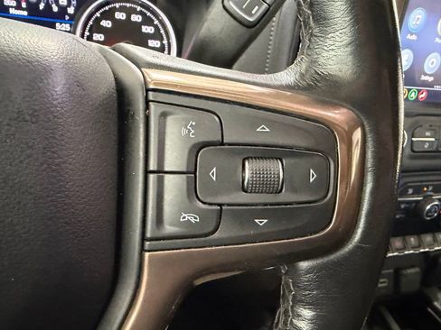 Used 2022 Chevrolet Silverado 1500 High Country w/ Technology Package image 17