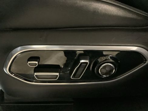 Used 2023 Jeep Grand Cherokee L Overland w/ Advanced Protech Group III image 26