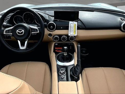 New 2026 MAZDA MX-5 Miata RF Grand Touring RWD image 9