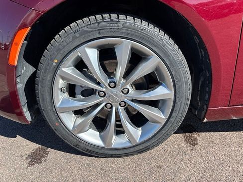 Used 2016 Chrysler 200 S FWD image 9