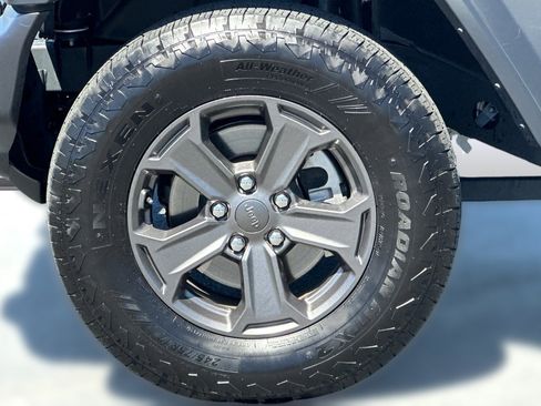 Used 2024 Jeep Wrangler Sport AWD/4WD image 11