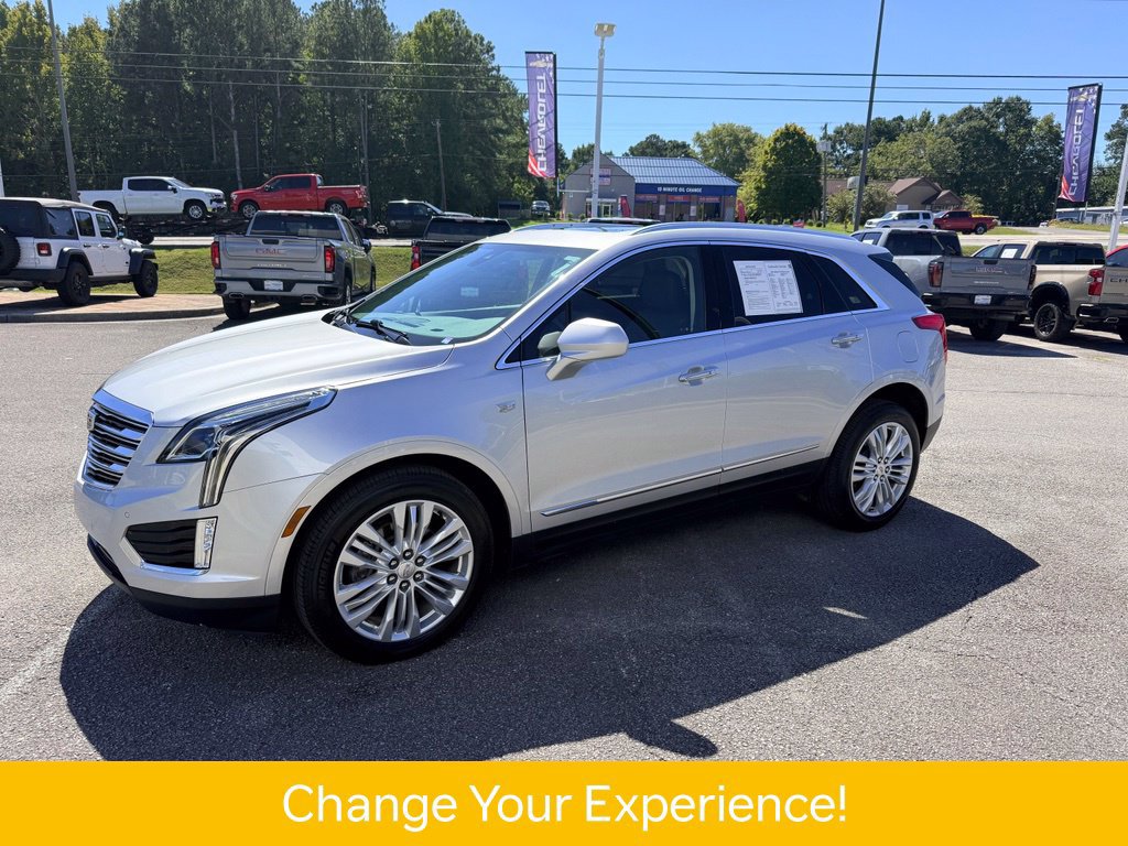 Used 2019 Cadillac XT5 Premium Luxury AWD/4WD image 2