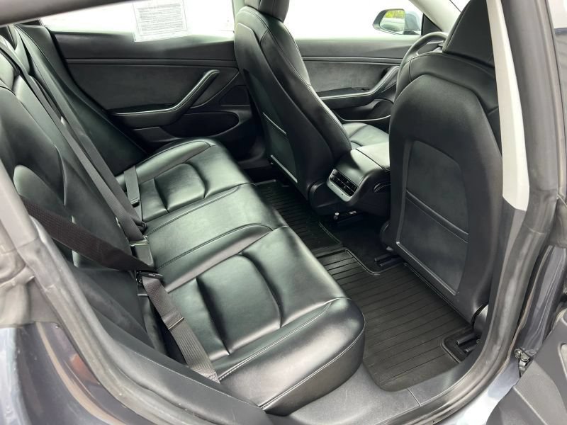 Used 2021 Tesla Model 3 Standard Range Plus RWD image 9