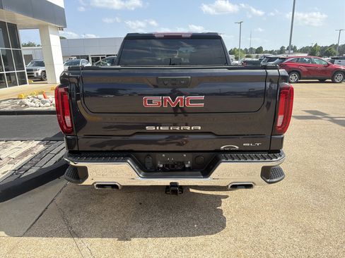 Used 2023 GMC Sierra 1500 SLT AWD/4WD image 27