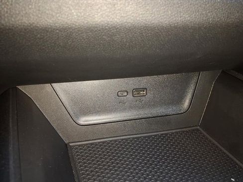 Used 2025 Chevrolet Equinox LT image 17