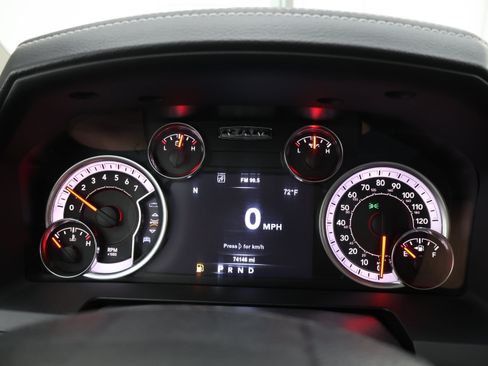 Used 2018 RAM 1500 Laramie w/ Convenience Group AWD/4WD image 10
