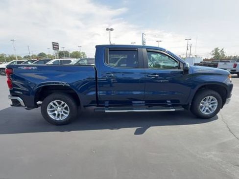Used 2022 Chevrolet Silverado 1500 LT AWD/4WD image 9
