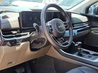 Used 2025 Kia Carnival FWD video 2