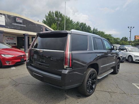 Used 2017 Cadillac Escalade Luxury image 24