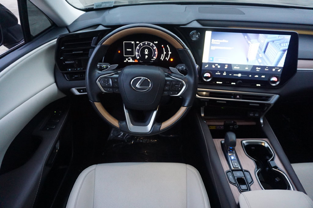 Used 2024 Lexus RX 350 Premium w/ Accessory Package (Z1) FWD image 6