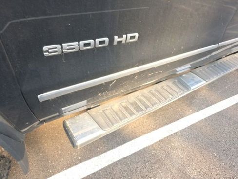 Used 2018 GMC Sierra 3500 SLT AWD/4WD image 9