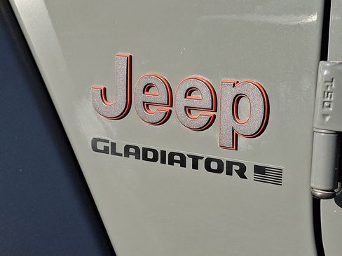 Used 2023 Jeep Gladiator Mojave w/ LED Lighting Group image 31