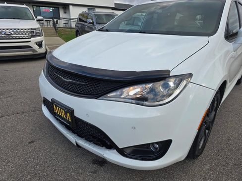 Used 2020 Chrysler Pacifica Touring w/ Advanced Safetytec Group image 69